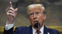 Unter Donald Trumps Regierung dürfen in den USA künftig illegale Einwanderer auch an Schulen oder in Kirchen festgenommen werden.