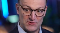 Ex-Bundesgesundheitsminister Jens Spahn ist privat mit seinem Mann Daniel Funke verheiratet.