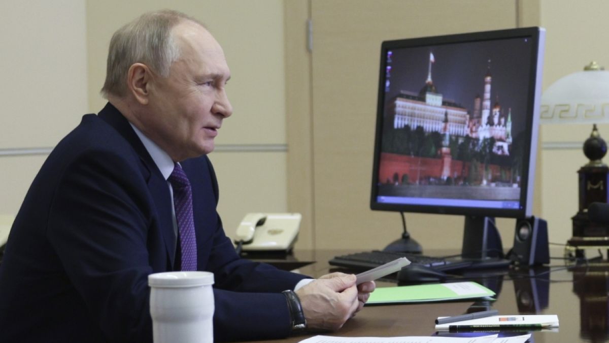 Wladimir Putin musste plötzlich ganz schnell verschwinden. (Foto)