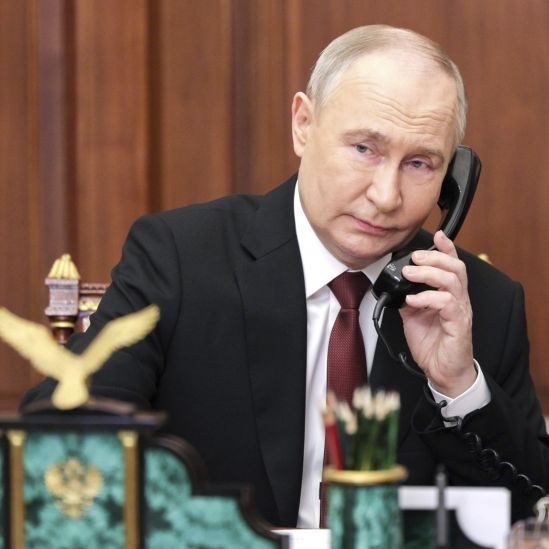 Schulbuch entsetzt mit Putins Kreml-Propaganda