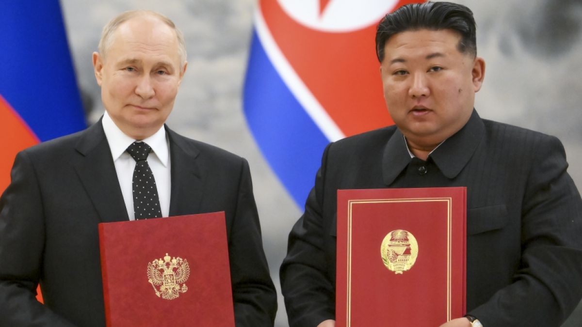 Kim Jong Un (rechts) unterstützt Wladimir Putin im Ukraine-Krieg. (Foto)