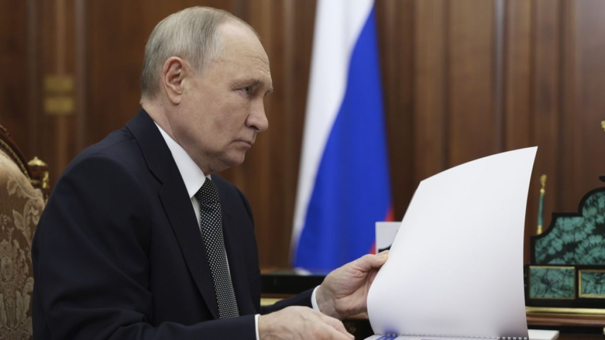 Rüstet Wladimir Putin sein Atomwaffenarsenal auf, nachdem Trump ein großes Raketenabwehrschild bauen will? (Foto)