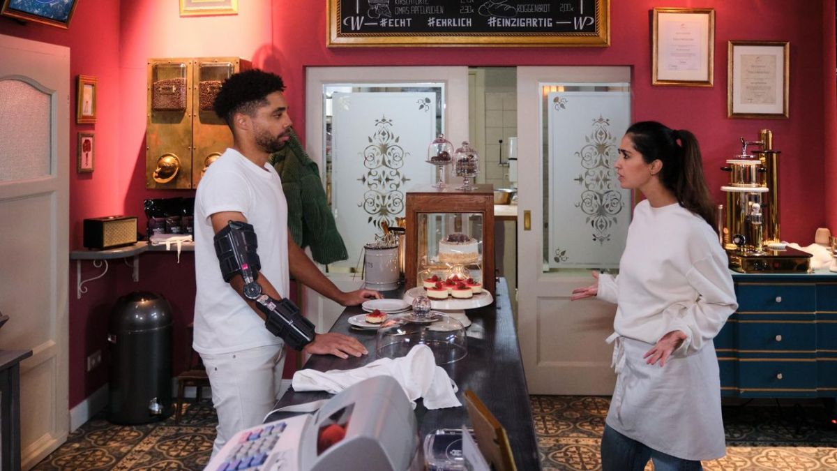 Unter uns" bei RTL im Stream und TV: Folge 7553 aus Staffel 43 der  Dailysoap | news.de