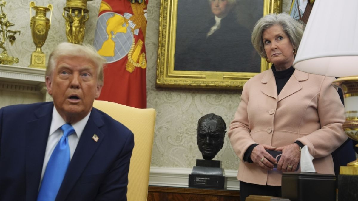 Wenn Donald Trump spricht, hört Susie Wiles ganz genau zu. (Foto)