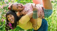 Wildpflanzen-Expertin Christine Rauch und Illustratorin Ernestine Donnerberg 