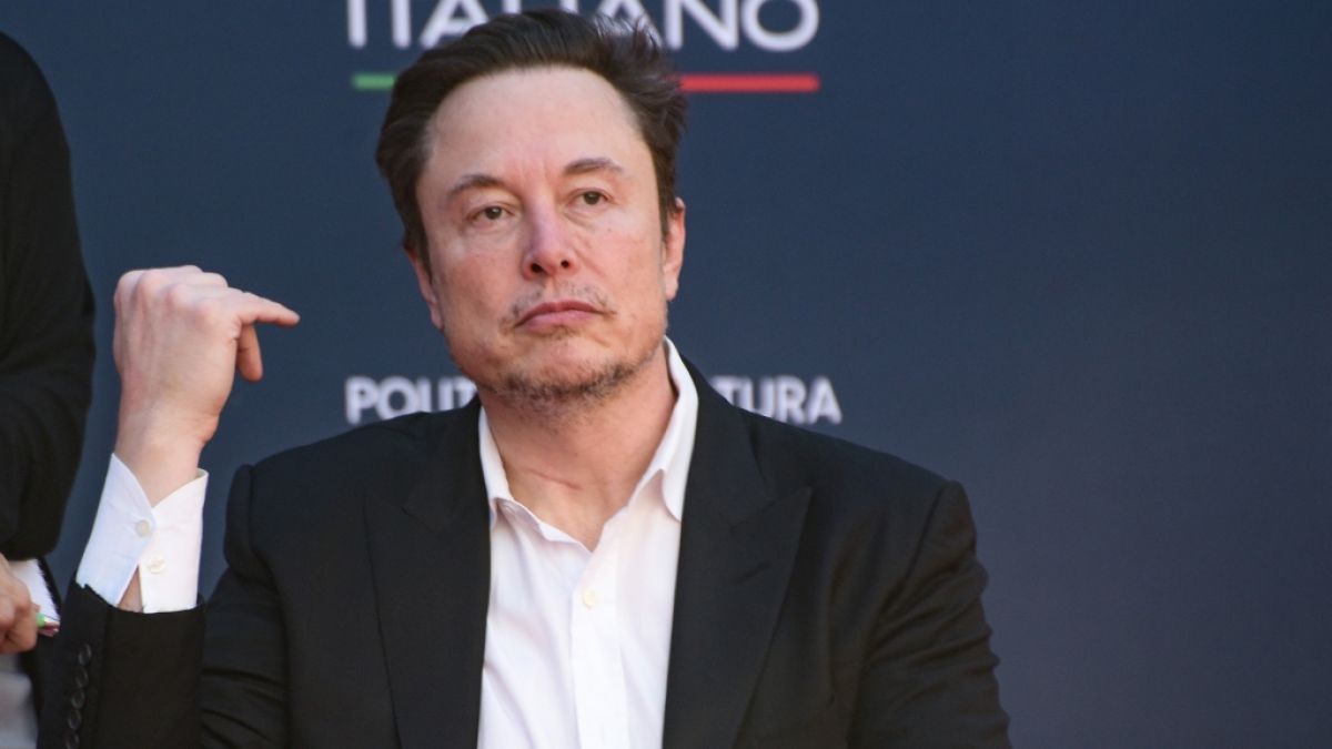 Ein Mitarbeiter aus seinen Reihen soll rassistische Äußerungen im Netz verbreitet haben - dennoch holt ihn Elon Musk zurück ins US-Finanzministerium. (Foto)