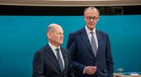 Olaf Scholz (l.) und Friedrich Merz (r.) lieferten sich beim TV-Duell vor der Bundestagswahl in ARD und ZDF einen intensiven Schlagabtausch. Einen klaren Sieger gab es nicht.