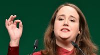Ex-Grünen-Chefin Ricarda Lang hatte nach dem TV-Duell zwischen Scholz und Merz neben deutlicher Kritik eine verbale Spitze gegen den CDU-Kanzlerkandidaten parat.