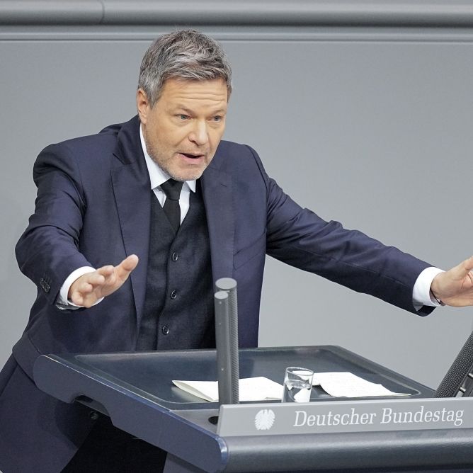 Grünen-Kanzler-Kandidat zensiert - Darum wendet sich jetzt jeder ab