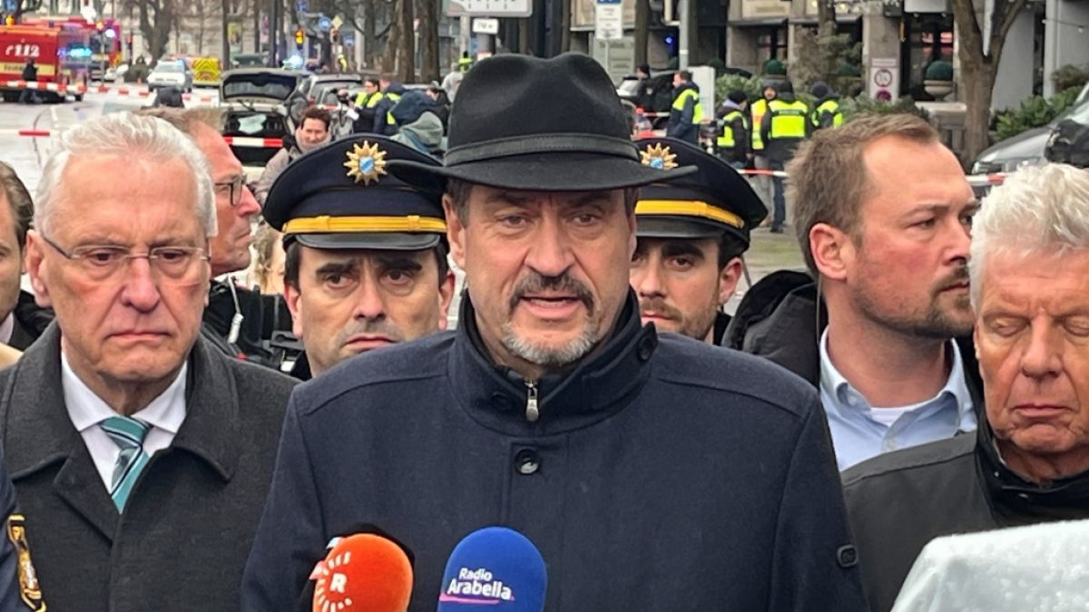 Markus Söder (Mitte) gibt ein Statement zu dem Auto-Anschlag von München ab. Zwei Tage später sorgte er mit einem neuen Essensfoto auf Instagram für Aufregung. (Foto)