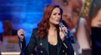 Andrea Berg funkelt auf ihrer aktuellen Tour im hautengen Body.
