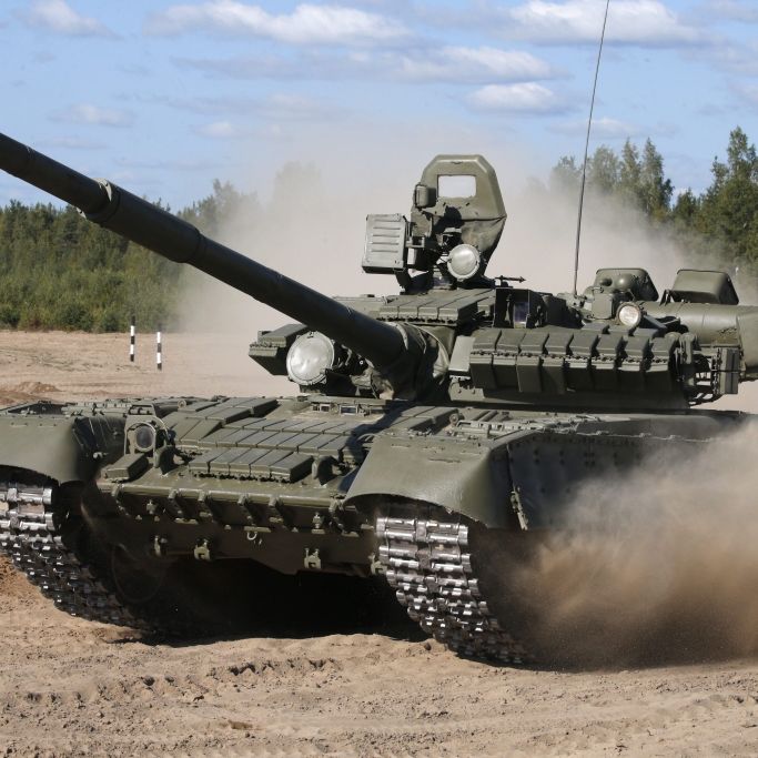 Putin-Panzerkolonne im Minenfeld von Drohnen in die Luft gesprengt