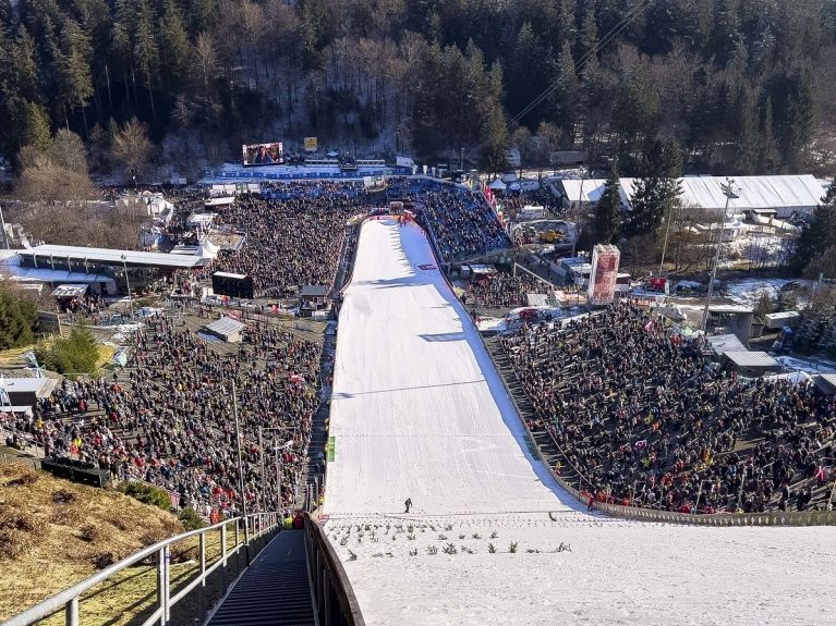 Skispringen 2026: Skispringerin Prevc gewinnt erneut Two-Nights-Tour