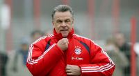 Ottmar Hitzfeld (FCB-Trainer vom 01.07.1998 bis 30.06.2004 und vom 01.02.2007 bis 30.06.2008), Erfolge: 5 x deutsche Meisterschaft, 3 x DFB-Pokal, 1 x Champions League (2001), 1 x Weltpokal (2001), 4 x Ligapokal