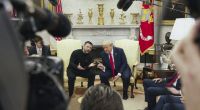 Wolodymyr Selenskyj wurde wegen seiner Kleidung beim Besuch im Weißen Haus kritisiert.