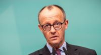 Friedrich Merz berät sich mit der SPD angeblich über neuer Schuldenpakete.