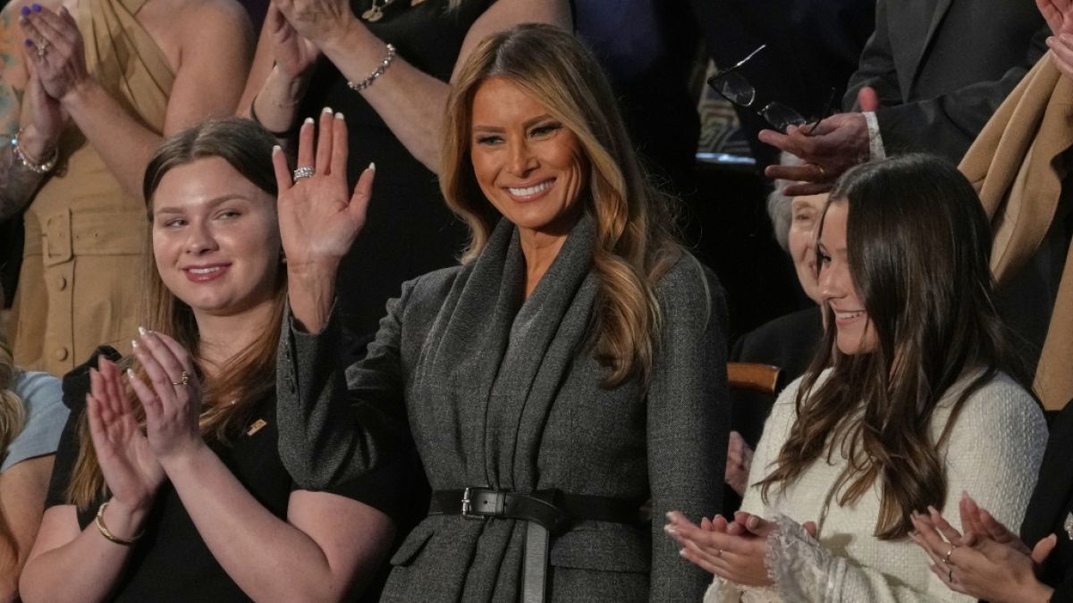 First Lady Melania Trump sorgte bei der Kongressrede des US-Präsidenten für reichlich Wirbel. First Lady Melania Trump sorgte bei der Kongressrede des US-Präsidenten für reichlich Wirbel. (Foto)