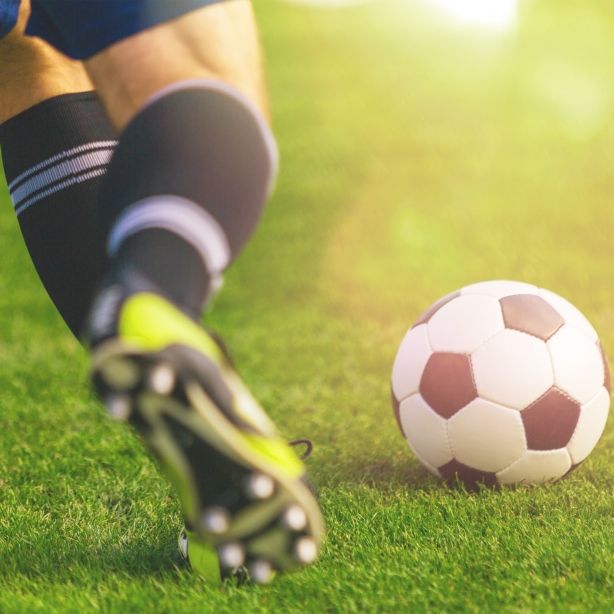 Mysteriöse Krankheit reißt Fußball-Star (19) aus dem Leben