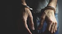 In Aue hat ein Mann seinen Mitbewohner getötet und anschließend vergewaltigt.