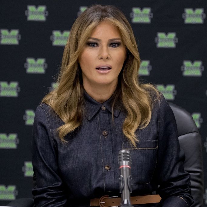 Dieser klitzekleine Fehler macht die First Lady zum Gespött