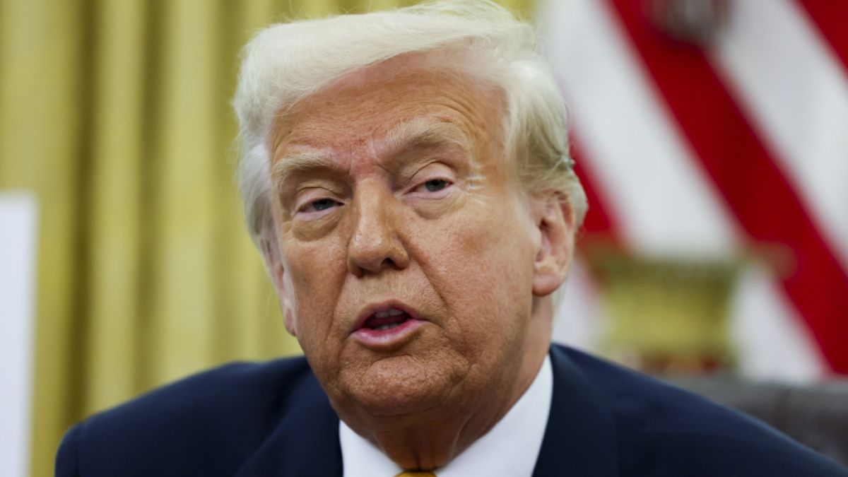 Für viele US-Amerikaner:innen macht Donald Trump bei der Wirtschaft nicht gut. Für viele US-Amerikaner:innen macht Donald Trump bei der Wirtschaft nicht gut. (Foto)