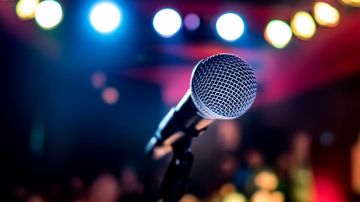 Die Casting-Show "American Idol" machte Douglas Kiker berühmt - nun ist der Musiker mit nur 32 Jahren gestorben (Symbolfoto). Die Casting-Show "American Idol" machte Douglas Kiker berühmt - nun ist der Musiker mit nur 32 Jahren gestorben (Symbolfoto). (Foto)