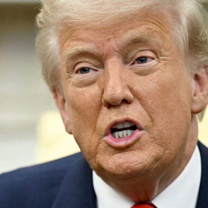 US-Präsident schlägt um sich und verspottet Vorgänger Joe Biden