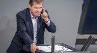 SPD-Politiker Ralf Stegner hat mit deutlichen Worten seine Meinung zur Eignung von Friedrich Merz für den Job des Bundeskanzlers kundgetan.