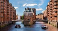 Das Wasserschloss in der Hamburger Speicherstadt. Aktuelle Nachrichten aus und über Hamburg hier auf news.de.