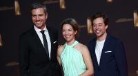 Anna Planken mit ihren Kollegeen Ingo Zamperoni und Tobi Krell bei der Verleihung des Deutschen Fernsehpreises 2024.