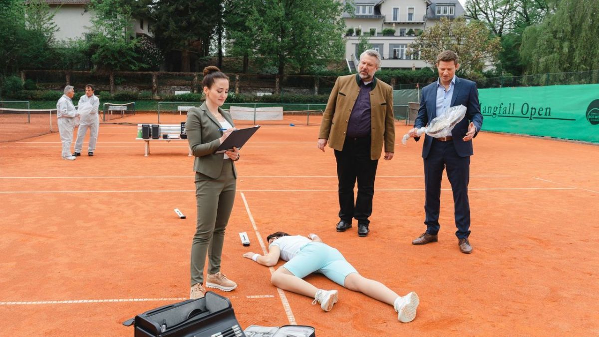 Die Rosenheim-Cops" am Dienstag bei ZDF verpasst?: Wiederholung von Folge 12, Staffel 21 online und im TV | news.de