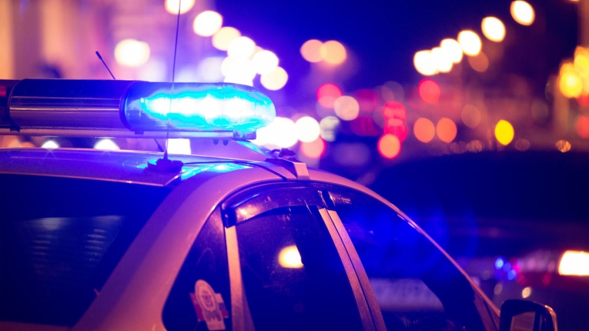 Die Polizei fahndet nach einem Messerangriff in einer Berliner Straßenbahn nach dem Täter. (Symbolfoto) Die Polizei fahndet nach einem Messerangriff in einer Berliner Straßenbahn nach dem Täter. (Symbolfoto) (Foto)