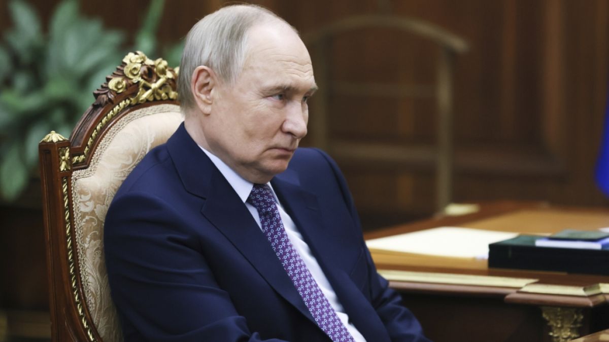 Ein Soldat, der für Wladimir Putin im Ukraine-Krieg kämpfte wurde zu 15 Jahren Haft verurteilt, nachdem er freiwillig kapitulierte. (Foto)