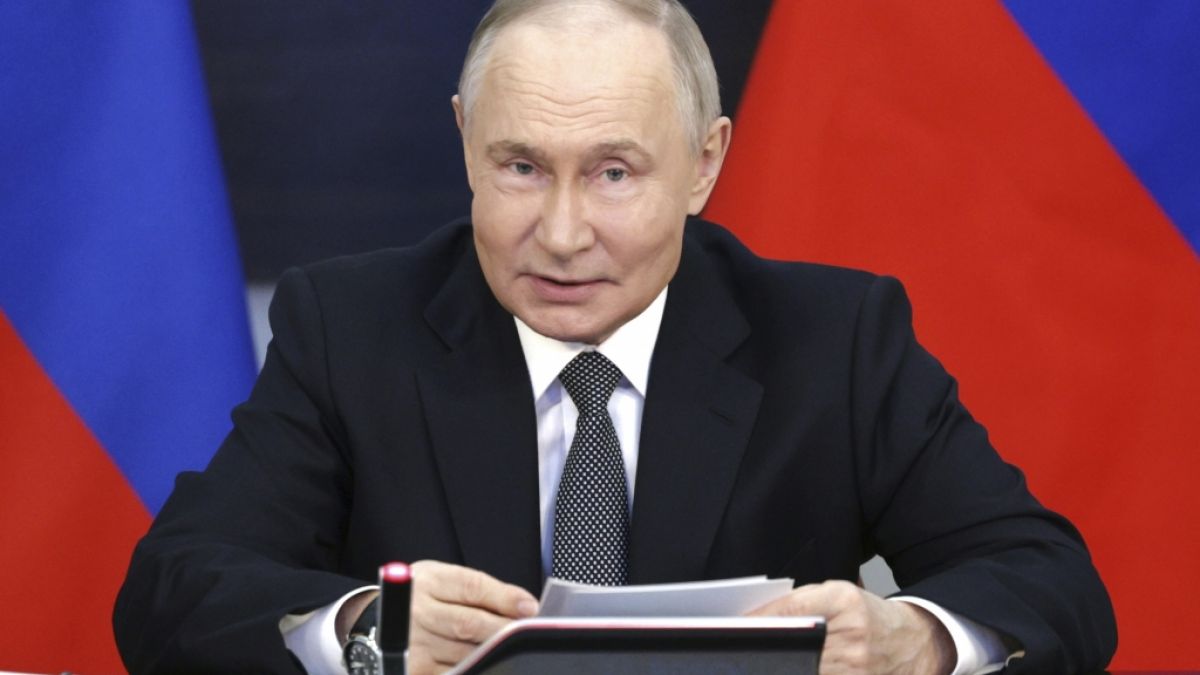Könnte der Kreml der Öffentlichkeit eine Deepfake-Version von Wladimir Putin gezeigt haben? Könnte der Kreml der Öffentlichkeit eine Deepfake-Version von Wladimir Putin gezeigt haben? (Foto)