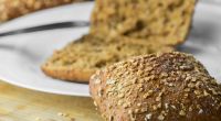 Ökotest hat 36 Körnerbrötchen zum Aufbacken genauer unter die Lupe genommen.
