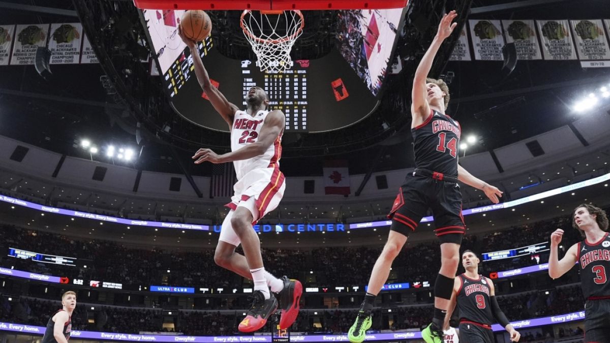 Die NBA ist die populärste Basketball-Liga der Welt. Hier spielen die Chicago Bulls gegen Miami Heat (Symbolbild). Die NBA ist die populärste Basketball-Liga der Welt. Hier spielen die Chicago Bulls gegen Miami Heat (Symbolbild). (Foto)