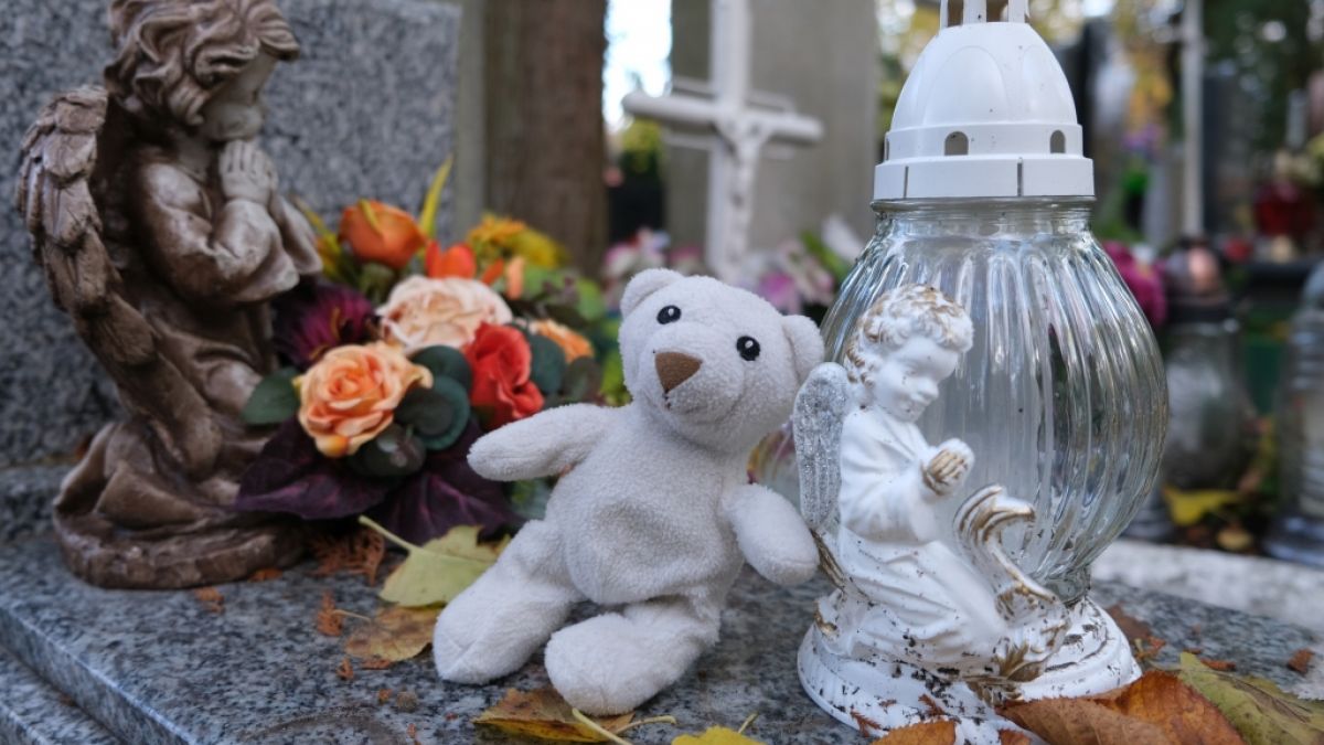 Das Kind verstarb laut Obduktionsbericht an einer hohen Menge Alkohol. (Foto)