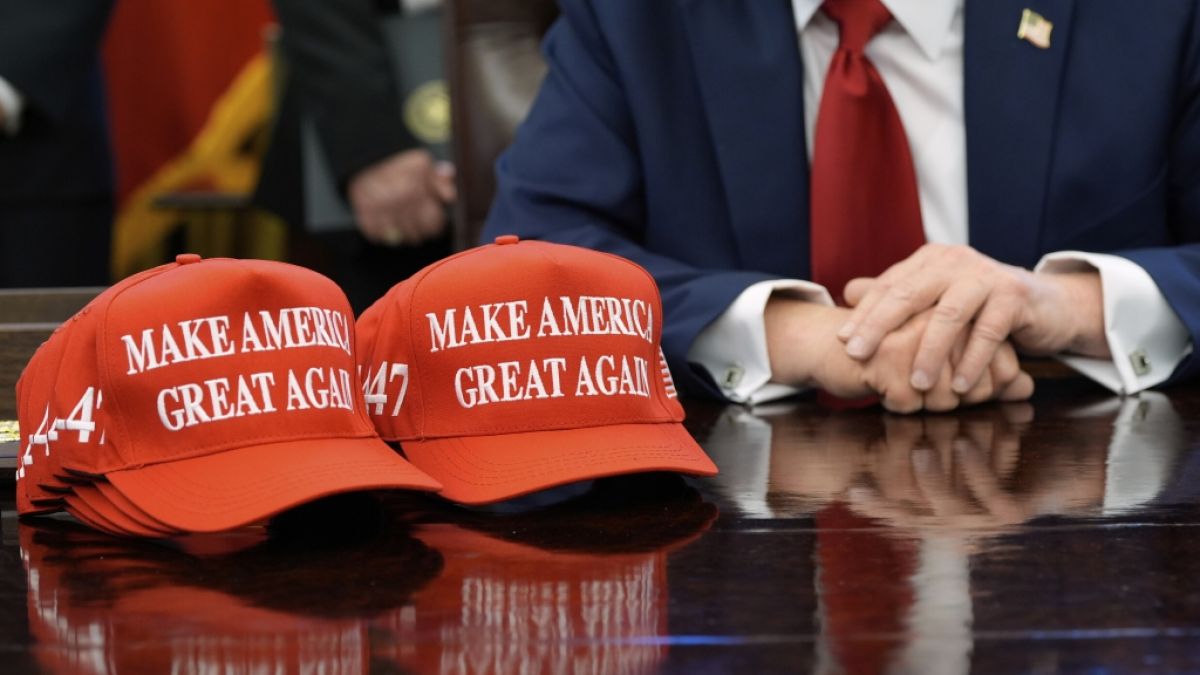 Trump-Anhängerin Paula White-Cain wurde zur Leiterin des neu gegründeten "White House Faith Office" erhoben. Trump-Anhängerin Paula White-Cain wurde zur Leiterin des neu gegründeten "White House Faith Office" erhoben. (Foto)