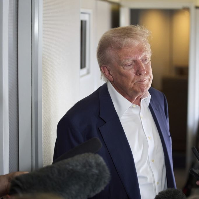 US-Präsident erleidet fatalen Absturz nach 100 Tagen im Amt