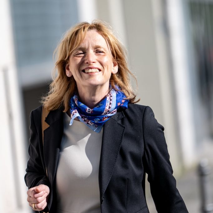 Das muss man über die neue Merz-Ministerin für Bildung wissen