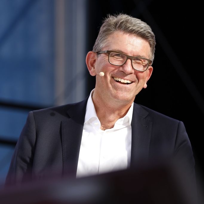 Wirbel um neue Merz-Personalie - will er die Nationalhymne ändern?