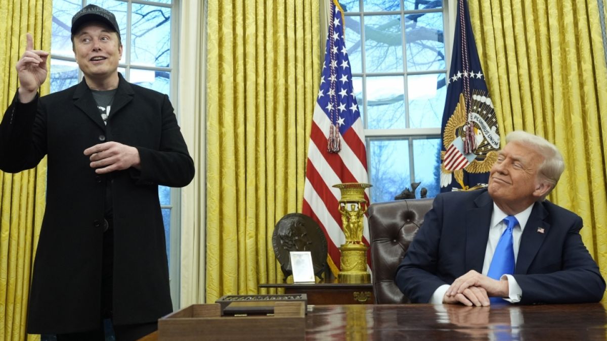 Elon Musk (links) ist mittlerweile Dauergast im Weißen Haus. Elon Musk (links) ist mittlerweile Dauergast im Weißen Haus. (Foto)