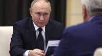 Nach Drohnenangriffen von Wladimir Putins Streitkräften auf die südukrainische Stadt Saporischschja wurde ein russischer Luftwaffenstützpunkt auf der Krim in Schutt und Asche gelegt.
