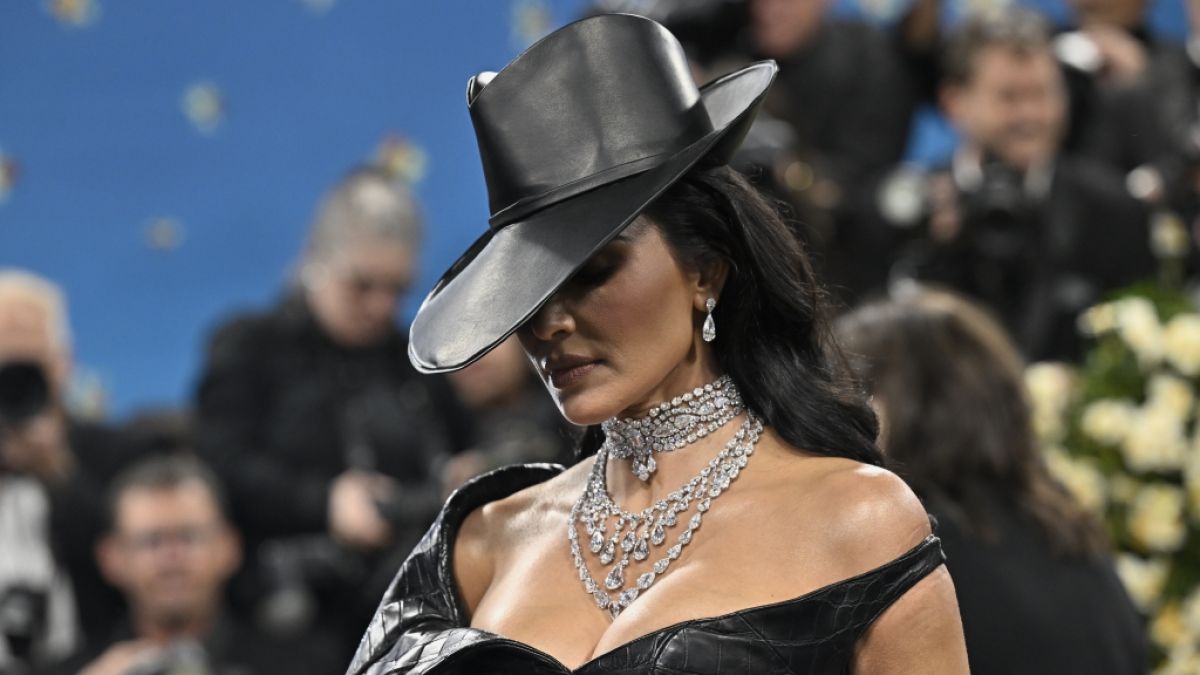 Met Gala 2025 in New York: Die besten Looks unter dem Motto: "Tailored For You" - Zendaya, Kim Kardashian, Rihanna und Co. Met Gala 2025 in New York: Die besten Looks unter dem Motto: "Tailored For You" - Zendaya, Kim Kardashian, Rihanna und Co. (Foto)