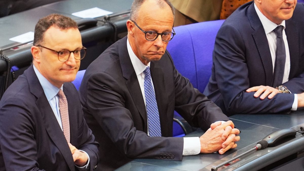 Mit dieser Schlappe hat Friedrich Merz nicht gerechnet: Der Kanzlerkandidat der Union ist bei der Kanzlerwahl im Bundestag im ersten Wahlgang durchgefallen. Mit dieser Schlappe hat Friedrich Merz nicht gerechnet: Der Kanzlerkandidat der Union ist bei der Kanzlerwahl im Bundestag im ersten Wahlgang durchgefallen. (Foto)