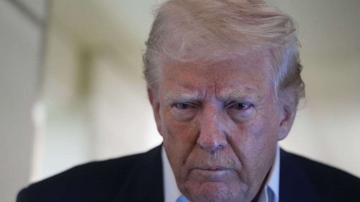 Schlechte Nachrichten für Donald Trump: Aktuellen Umfragen zufolge hat der US-Präsident die Gunst einer besonders wichtigen Wählergruppe verloren. Schlechte Nachrichten für Donald Trump: Aktuellen Umfragen zufolge hat der US-Präsident die Gunst einer besonders wichtigen Wählergruppe verloren. (Foto)