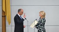 Friedrich Merz wird erst im zweiten Anlauf zum Bundeskanzler gewählt - die AfD lacht!
