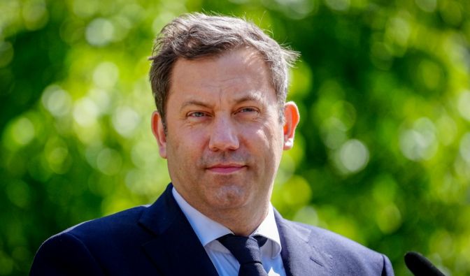 Lars Klingbeil (SPD), Bundesminister der Finanzen, Vizekanzler und SPD-Bundesvorsitzender, bei einer Pressekonferenz.