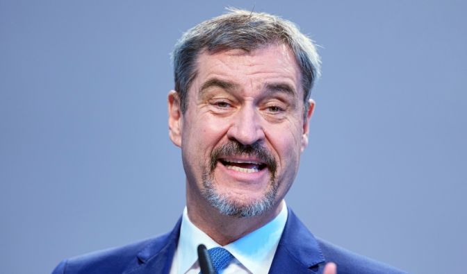 Markus Söder spricht bei einer Pressekonferenz.