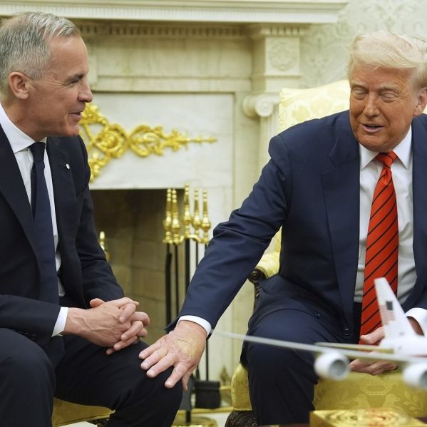 Lippenleserin offenbart heimlichen Trump-Befehl für Kanada-Premier